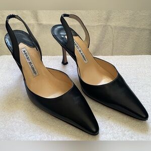 Manolo Blahnik black leather Carolyne sling back pump. Size 37